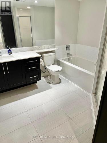 501 - 75 East Liberty Street, Toronto (Niagara), ON - Indoor Photo Showing Bathroom