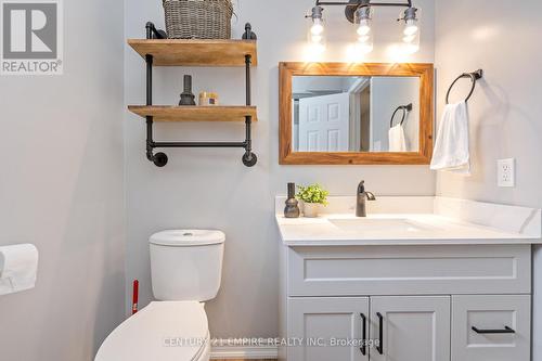 31 Zachary Drive, Brampton (Snelgrove), ON - Indoor Photo Showing Bathroom