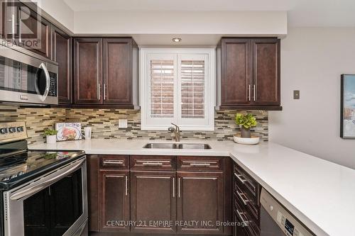 31 Zachary Drive, Brampton (Snelgrove), ON - Indoor Photo Showing Kitchen With Double Sink