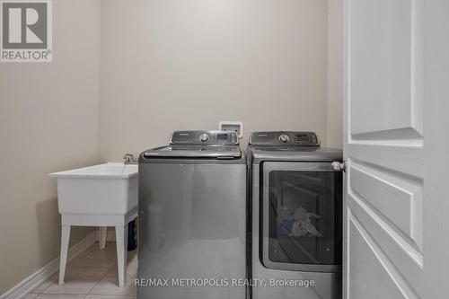 93 Truro Circle, Brampton (Northwest Brampton), ON - Indoor Photo Showing Laundry Room