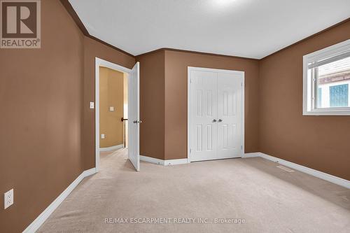 61 Provident Way, Hamilton (Mount Hope), ON - Indoor Photo Showing Other Room