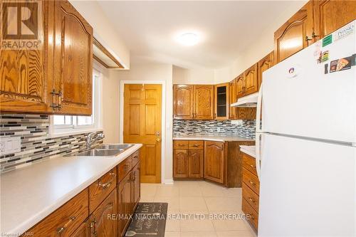 78 Gram Avenue, Welland, ON - Indoor Photo Showing Kitchen With Double Sink