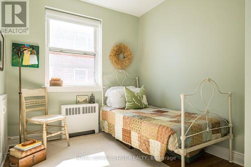 202A - 5 East 36Th Street, Hamilton (Raleigh), ON - Indoor Photo Showing Bedroom