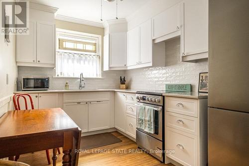 202A - 5 East 36Th Street, Hamilton (Raleigh), ON - Indoor Photo Showing Kitchen With Upgraded Kitchen