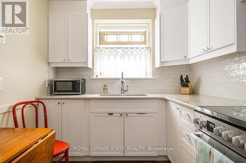 202A - 5 East 36Th Street, Hamilton (Raleigh), ON - Indoor Photo Showing Kitchen