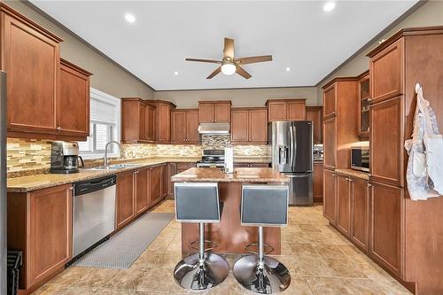 61 Provident Way, Hamilton, ON - Indoor Photo Showing Kitchen With Double Sink