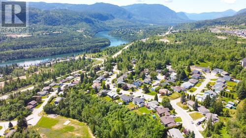 3300 10Th  Avenue, Castlegar, BC 