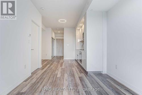 709 - 75 Canterbury Place, Toronto (Willowdale West), ON - Indoor Photo Showing Other Room