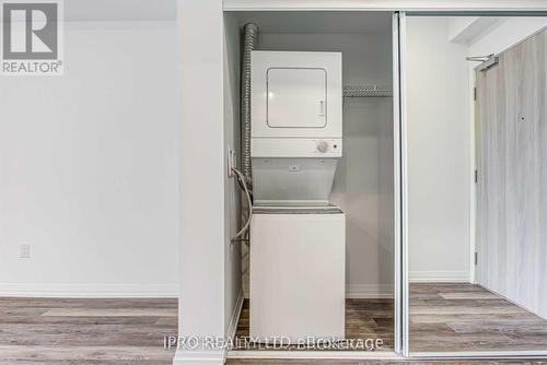 709 - 75 Canterbury Place, Toronto (Willowdale West), ON - Indoor Photo Showing Laundry Room