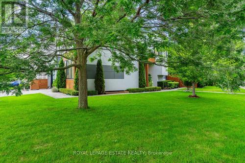 1 Hunt Club Drive, Toronto (Birchcliffe-Cliffside), ON - Outdoor