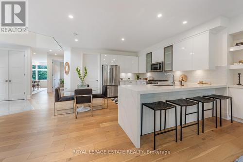 1 Hunt Club Drive, Toronto (Birchcliffe-Cliffside), ON - Indoor Photo Showing Kitchen With Upgraded Kitchen