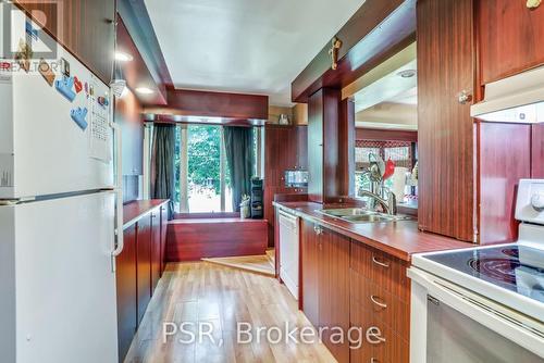 64 - 6780 Formentera Avenue, Mississauga (Meadowvale), ON - Indoor Photo Showing Kitchen With Double Sink