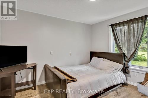 37 Waite Road, Kawartha Lakes (Pontypool), ON - Indoor Photo Showing Bedroom