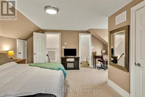 37 Waite Road, Kawartha Lakes, ON - Indoor Photo Showing Bedroom