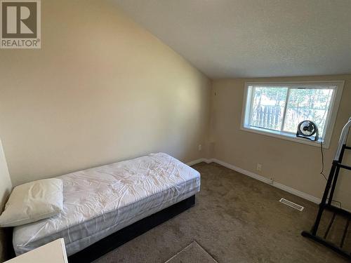 10744 17 Street, Dawson Creek, BC - Indoor Photo Showing Bedroom