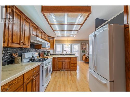 12700 Morrow Avenue, Summerland, BC - Indoor Photo Showing Kitchen