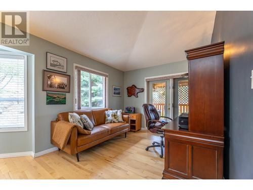 12700 Morrow Avenue, Summerland, BC - Indoor