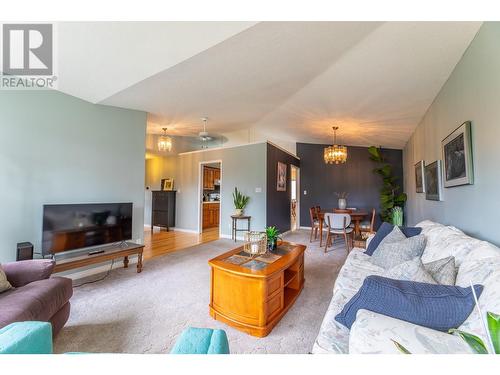 12700 Morrow Avenue, Summerland, BC - Indoor Photo Showing Living Room