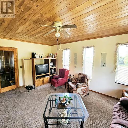 Poncsak Acres, Fertile Belt Rm No. 183, SK - Indoor Photo Showing Living Room