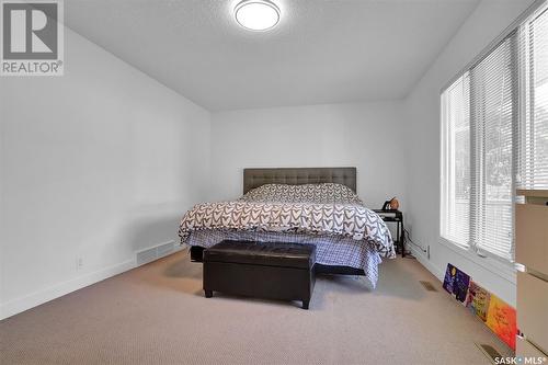 4822 Queen Street, Regina, SK - Indoor Photo Showing Bedroom