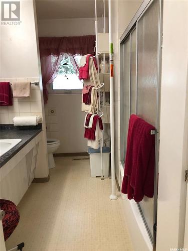 234 Northern Avenue, Canora, SK - Indoor Photo Showing Bathroom