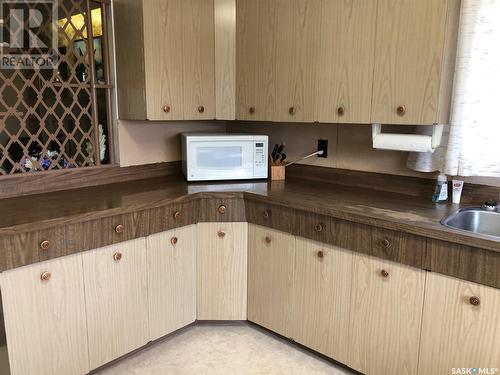 234 Northern Avenue, Canora, SK - Indoor Photo Showing Kitchen