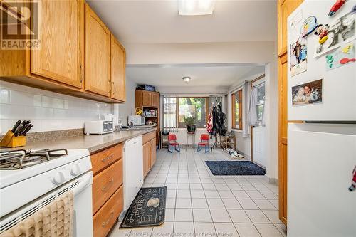 3001 Dandurand, Windsor, ON - Indoor Photo Showing Kitchen