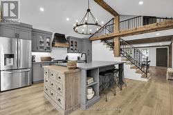 Main house - Custom Kitchen - 