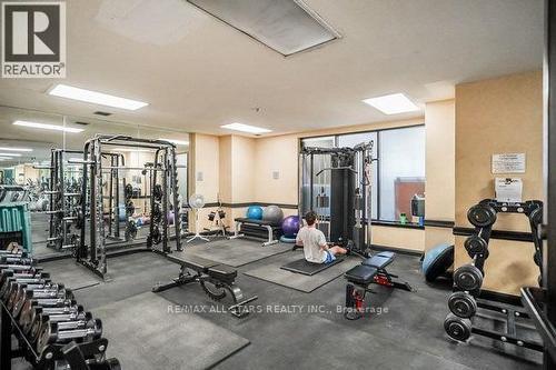 503 - 633 Bay Street, Toronto (Bay Street Corridor), ON - Indoor Photo Showing Gym Room