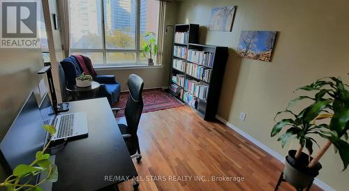 503 - 633 Bay Street, Toronto (Bay Street Corridor), ON - Indoor