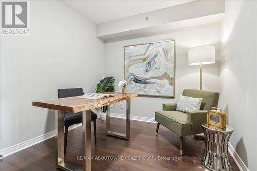 305 - 4005 Kilmer Drive, Burlington (Tansley), ON - Indoor Photo Showing Dining Room