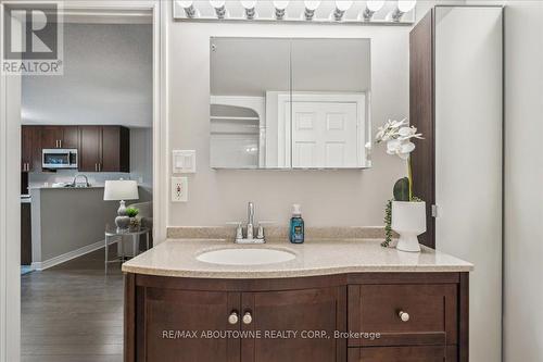 305 - 4005 Kilmer Drive, Burlington (Tansley), ON - Indoor Photo Showing Bathroom