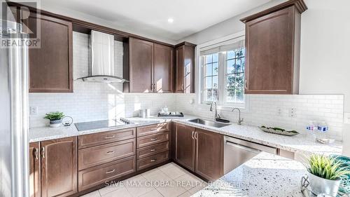 46 Goldsboro Road, Brampton (Bram East), ON - Indoor Photo Showing Kitchen With Upgraded Kitchen