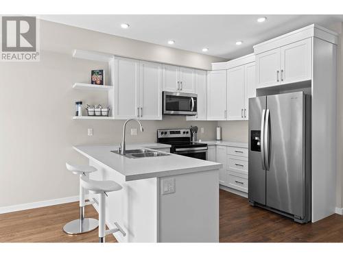 115-1951 Qu'Appelle Blvd, Kamloops, BC - Indoor Photo Showing Kitchen With Stainless Steel Kitchen With Double Sink With Upgraded Kitchen