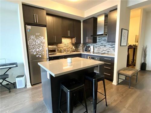 2093 Fairview Street|Unit #1705, Burlington, ON - Indoor Photo Showing Kitchen