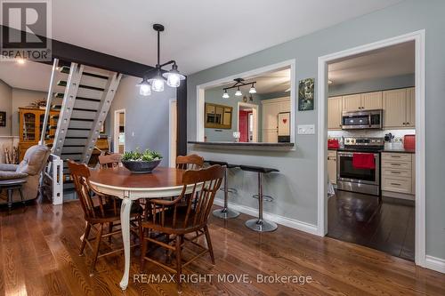 1032 Cowbell Lane, Gravenhurst, ON - Indoor Photo Showing Dining Room