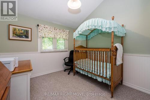 1032 Cowbell Lane, Gravenhurst, ON - Indoor Photo Showing Bedroom