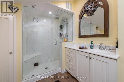 1032 Cowbell Lane, Gravenhurst, ON - Indoor Photo Showing Bathroom