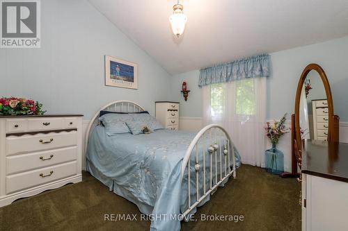 1032 Cowbell Lane, Gravenhurst, ON - Indoor Photo Showing Bedroom