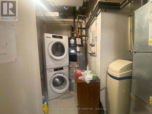 407 - 245 Grey Silo Road, Waterloo, ON - Indoor Photo Showing Laundry Room