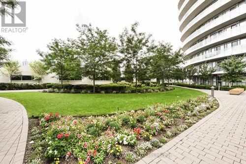 610 - 50 Absolute Avenue, Mississauga, ON - Outdoor