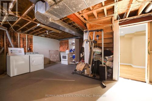 69 Wooliston Crescent, Brampton (Fletcher'S West), ON - Indoor Photo Showing Laundry Room