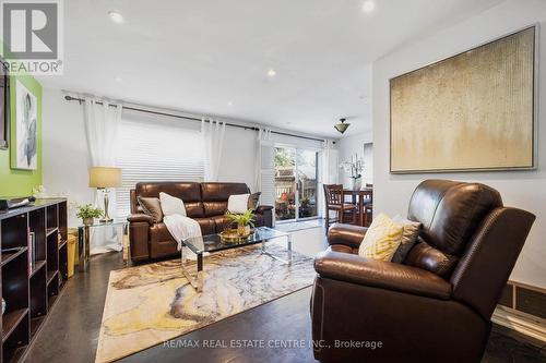 69 Wooliston Crescent, Brampton (Fletcher'S West), ON - Indoor Photo Showing Living Room