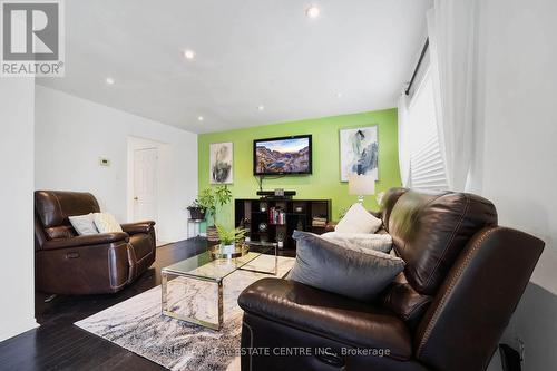 69 Wooliston Crescent, Brampton (Fletcher'S West), ON - Indoor Photo Showing Living Room