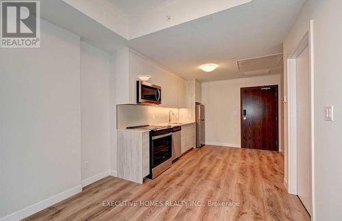 1401 - 60 Frederick Street, Kitchener, ON - Indoor Photo Showing Kitchen