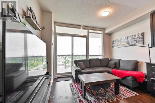 1606 - 1328 Birchmount Road, Toronto (Wexford-Maryvale), ON - Indoor Photo Showing Living Room