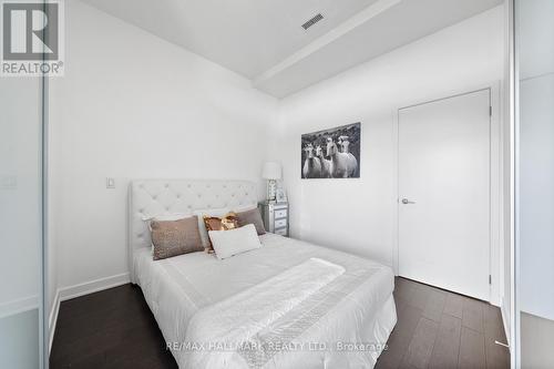 403 - 10376 Yonge Street, Richmond Hill, ON - Indoor Photo Showing Bedroom