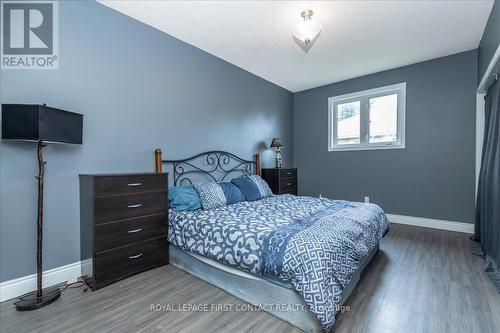 78 Fairway Crescent, Wasaga Beach, ON - Indoor Photo Showing Bedroom