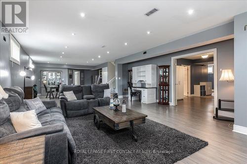 78 Fairway Crescent, Wasaga Beach, ON - Indoor Photo Showing Living Room