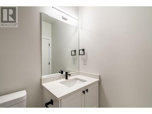 2737 Peregrine Way, Merritt, BC - Indoor Photo Showing Bathroom